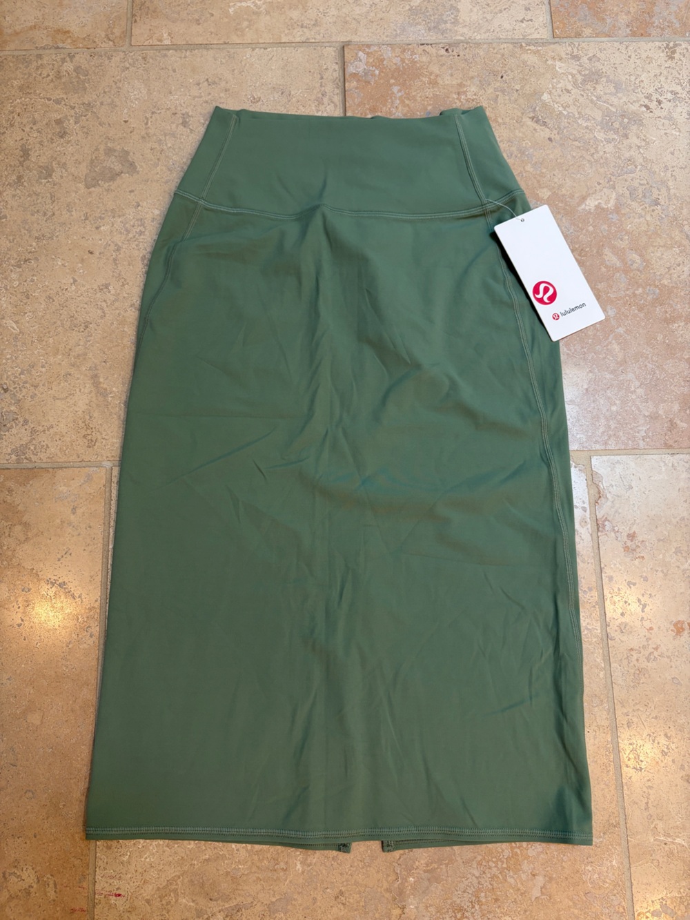 Lululemon women’s Nulu Slim Fit HR Midi Skirt